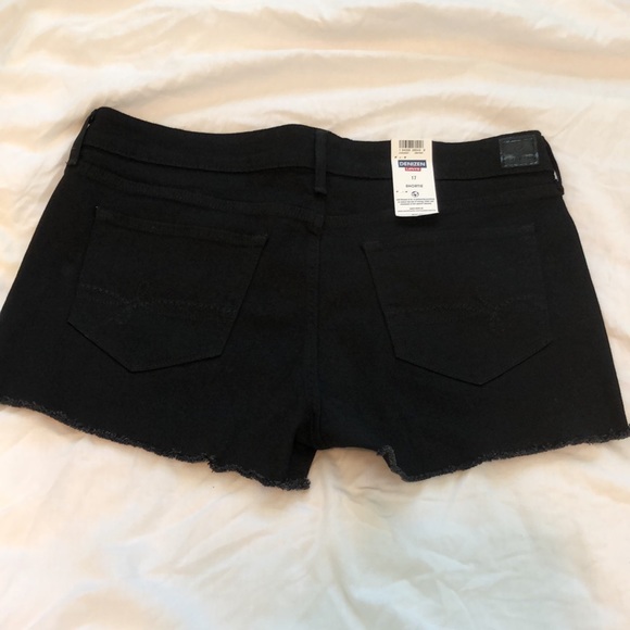 Denizen from Levi’s black Jean shorts - Picture 5 of 8